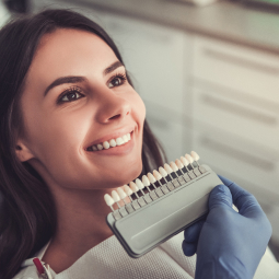 Відбілювання зубів